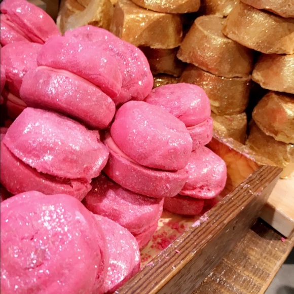 Meet your Posher, Khulood - Picture 1 of 1